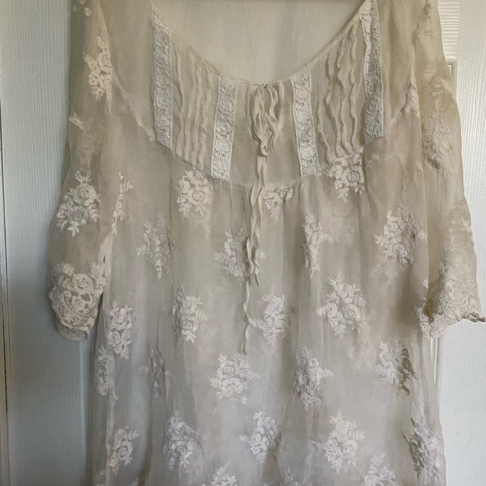 Women cover up lace beach